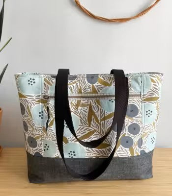 Accessories: Travel Ready Tote